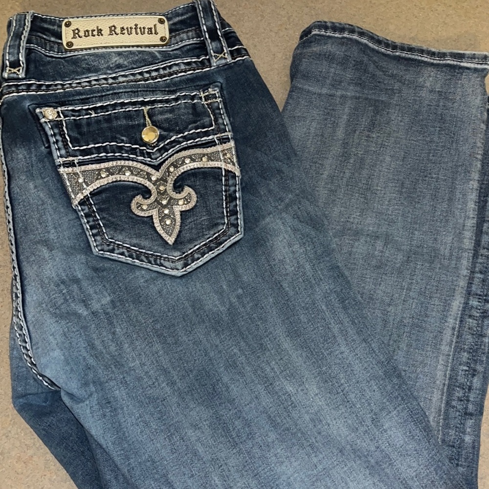 Size 32 Rock Revival mid-rise curvy capri